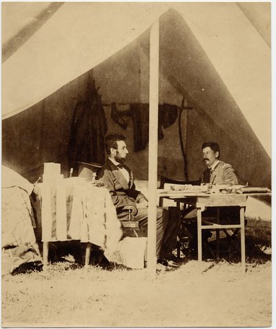 Abraham Lincoln (1809-65), 16. Präsident der USA, und George Brinton McClellan (1826-85), General der Unionsarmee von American Photographer